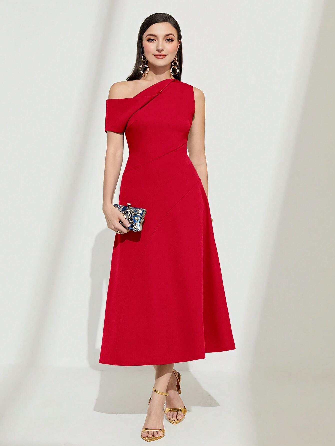 Modely Solid Asymmetrical Neck Dress shein