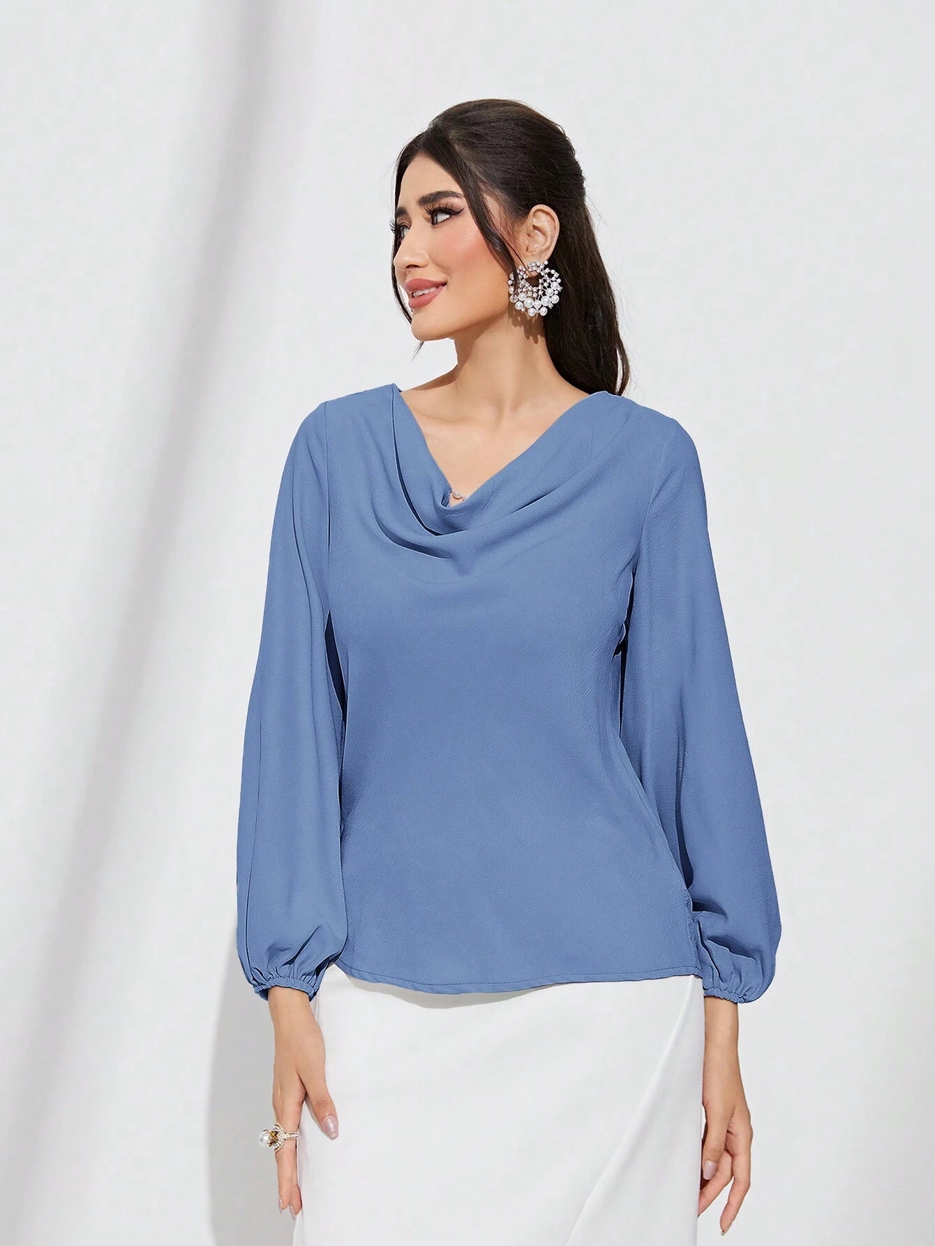 Modely Solid Color V-Neck Lantern Sleeve Casual Shirt shein