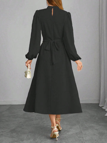 Women's Elegant Simpli City Solid Color Stand Collar Lantern Sleeve Backless Dress