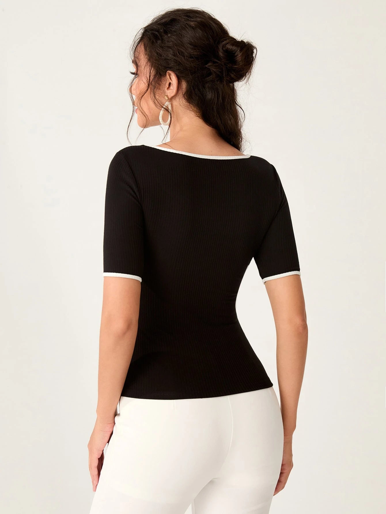 Modelyn Sweetheart Neck Ringer Tee