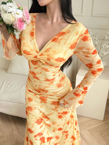 Modelyn Women's V-Neck Twist Maxi Bodycon Dress
