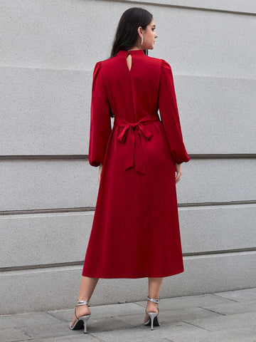 Women's Elegant Simpli City Solid Color Stand Collar Lantern Sleeve Backless Dress