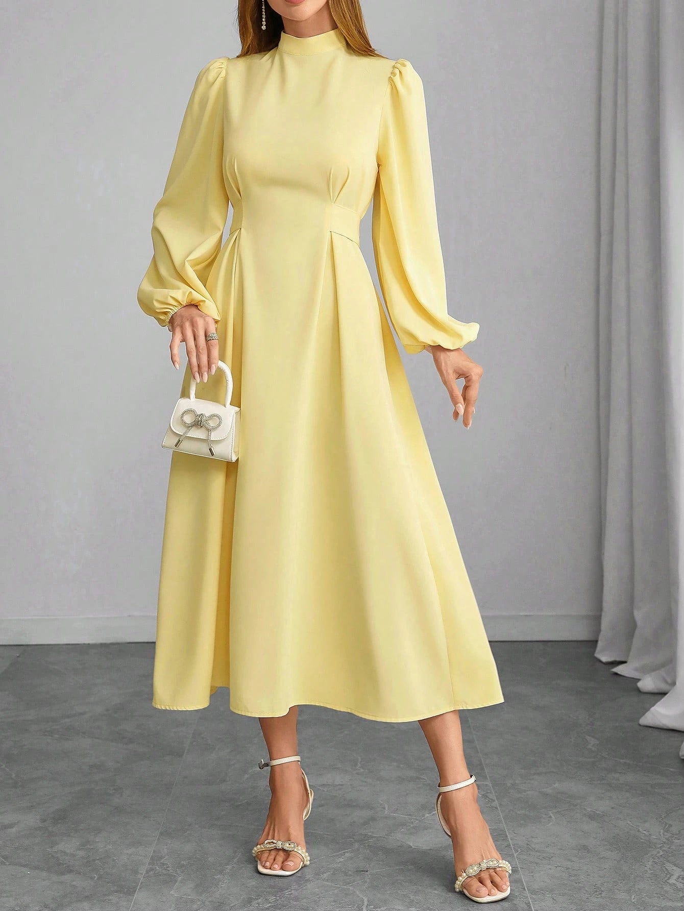 Women's Elegant Simpli City Solid Color Stand Collar Lantern Sleeve Backless Dress