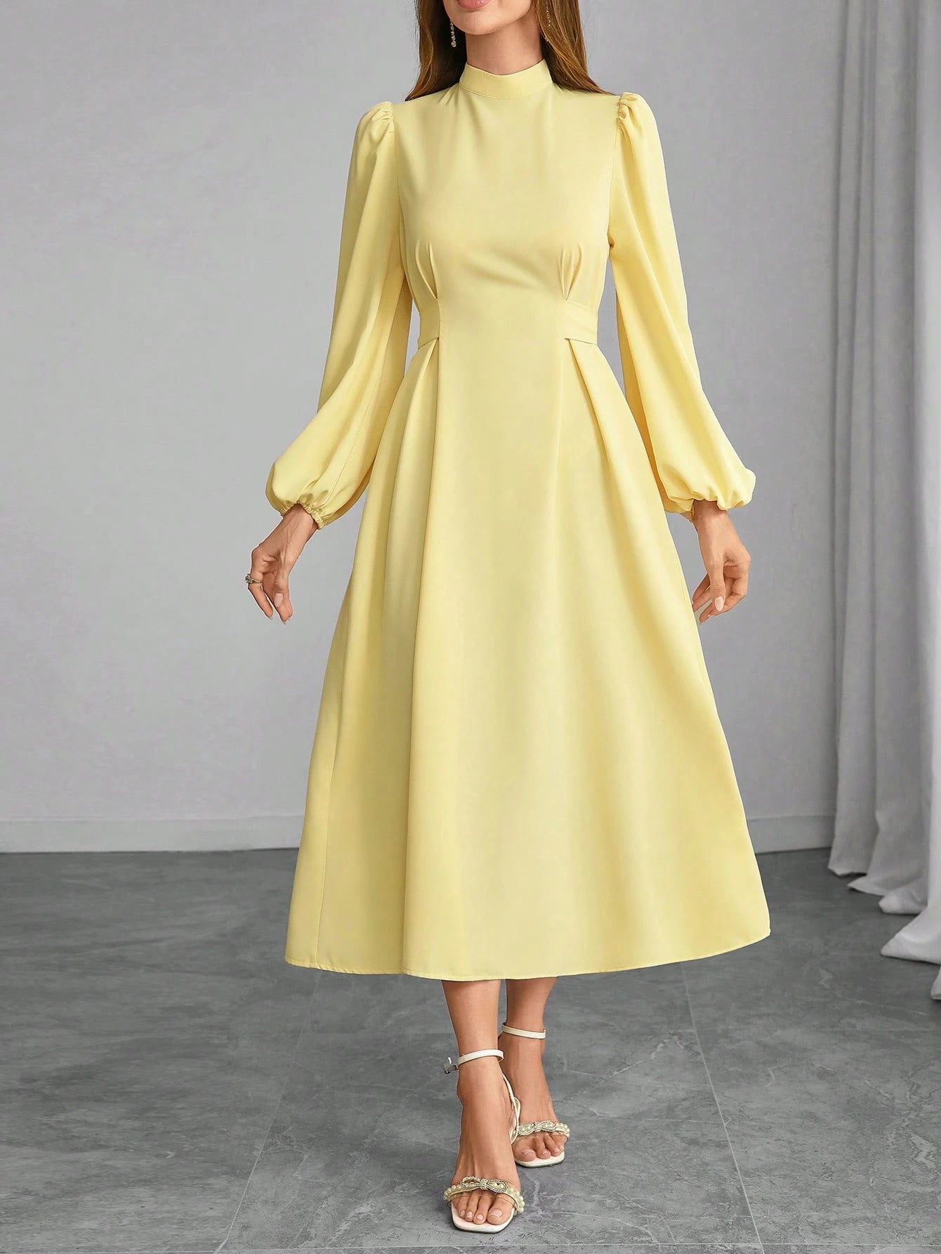 Women's Elegant Simpli City Solid Color Stand Collar Lantern Sleeve Backless Dress