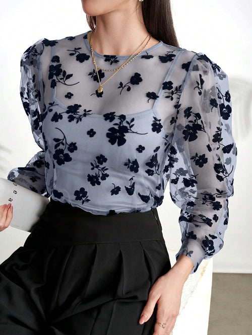 Modelyn Ladies' Round Neck Floral Pattern Vacation Style Long Sleeve Top shein