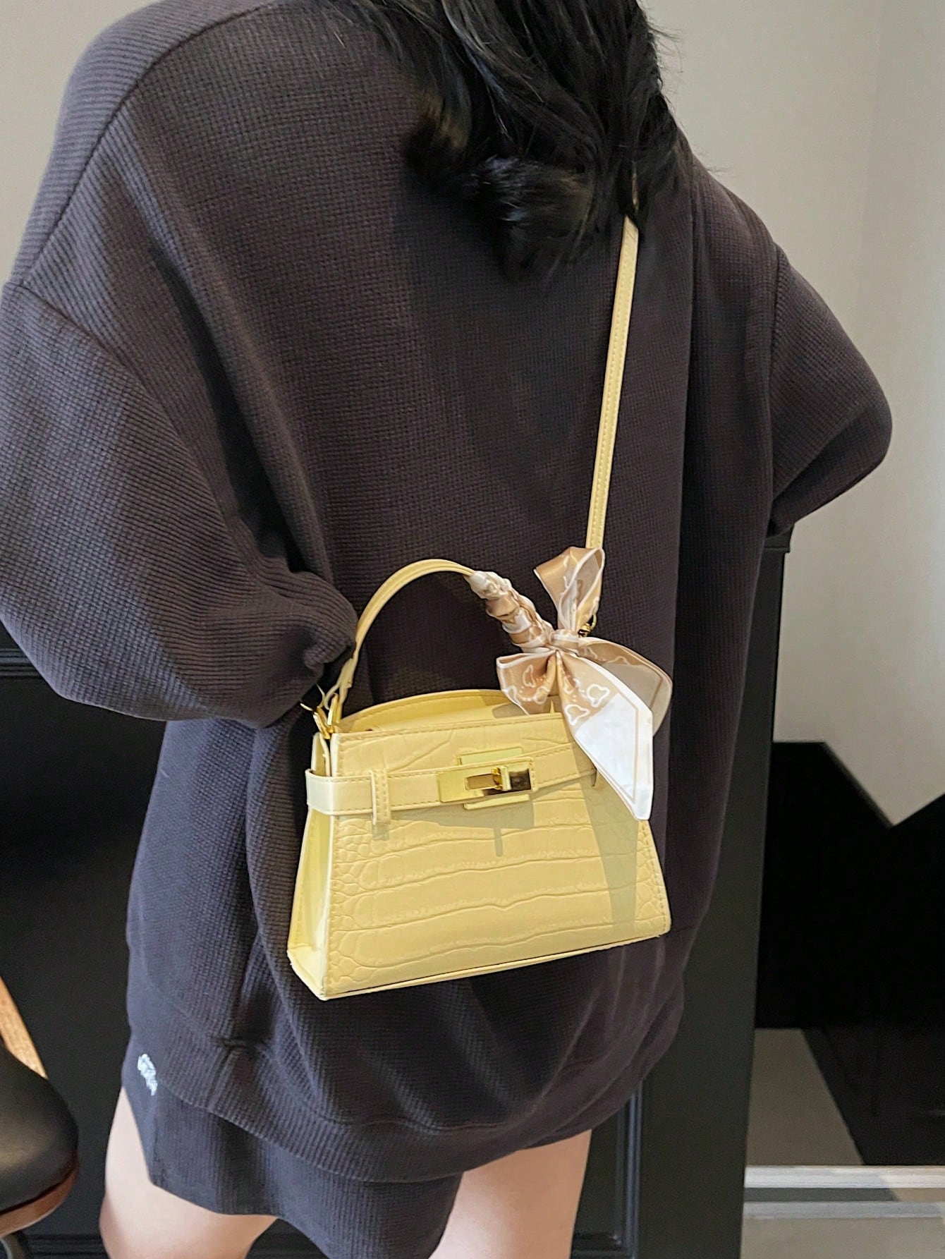Fashionable High-End Litchi Grain Women's Handbag shein