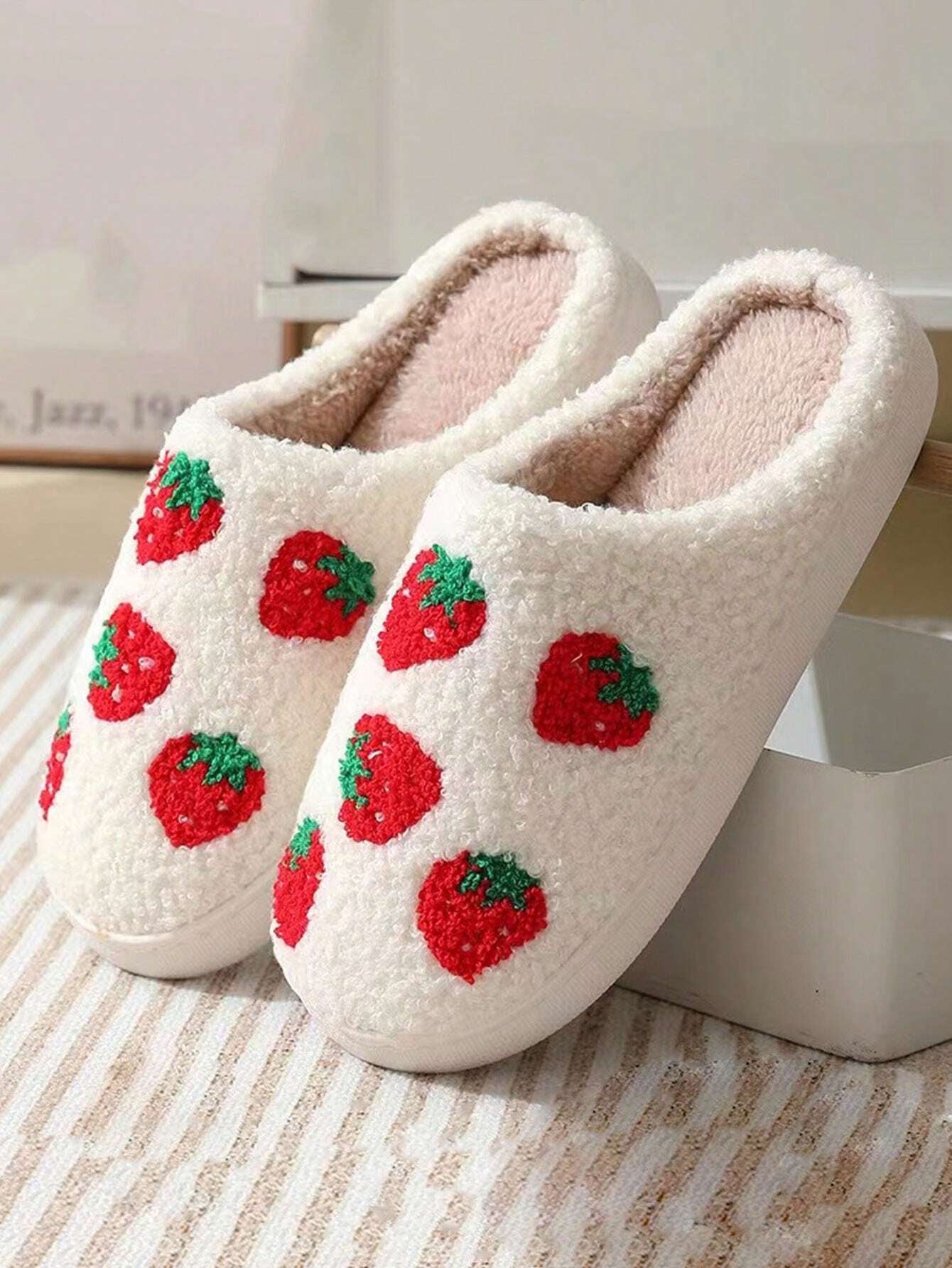 Moon & Clock Design Warm Indoor Slippers shein