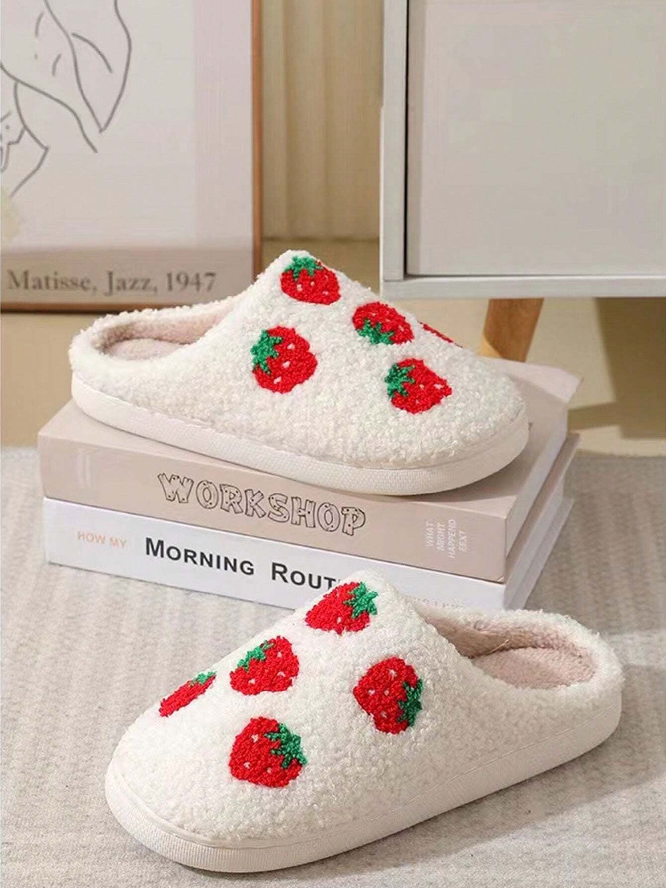 Moon & Clock Design Warm Indoor Slippers shein