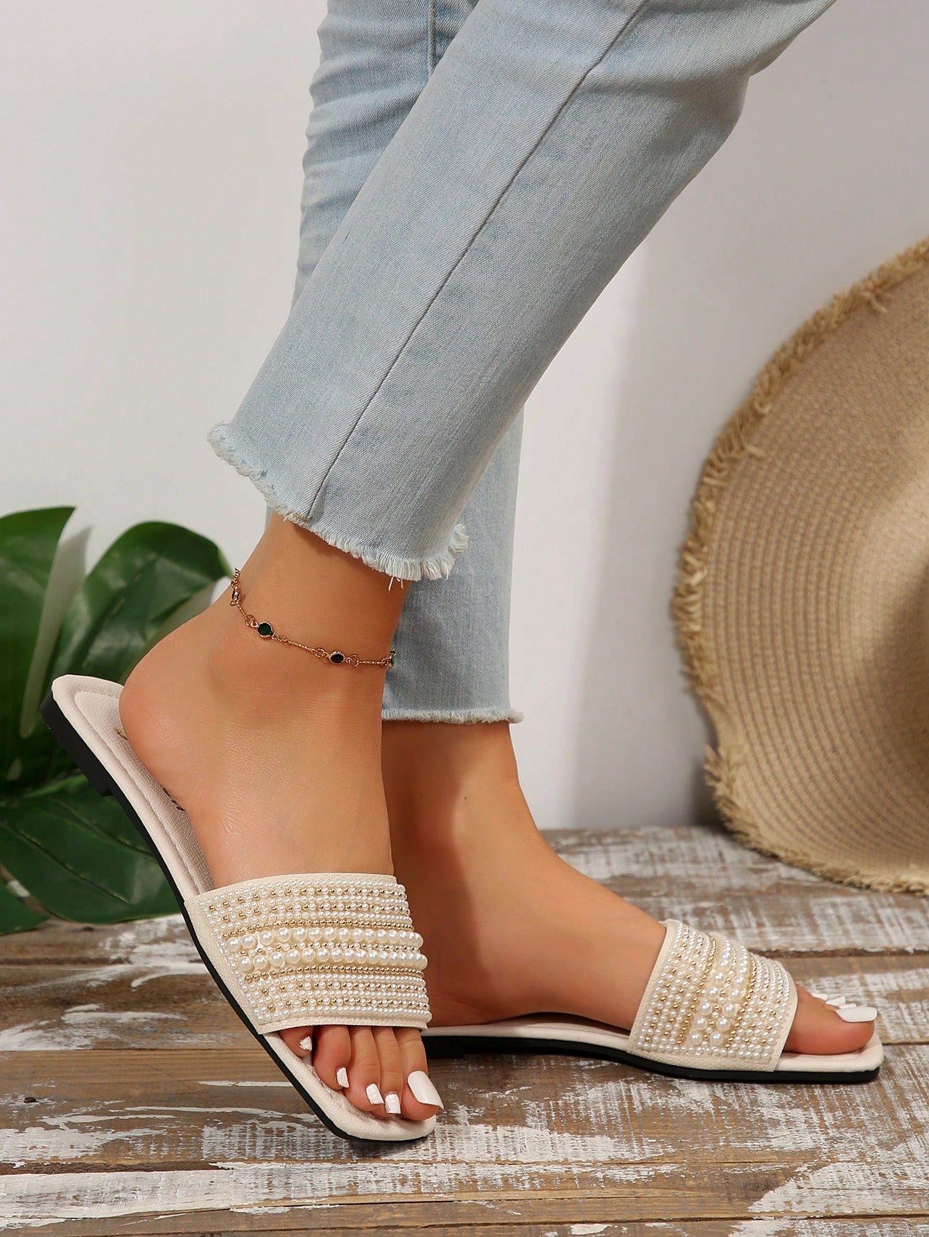 Rhinestone & Faux Pearl Decorated Mule Sandals shein