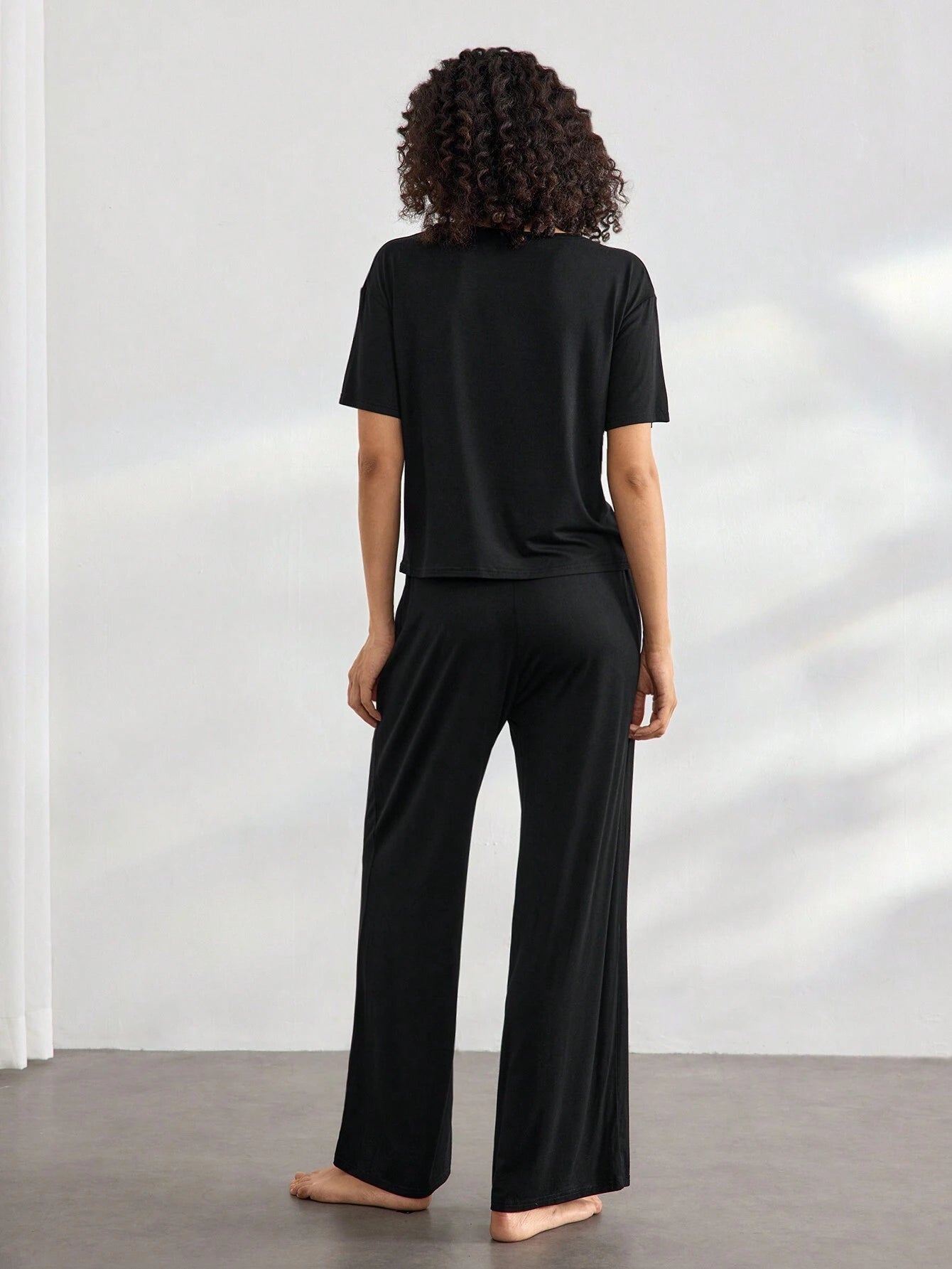 Ocili Comfortable Silky Short Sleeve & Pants Pajama Set