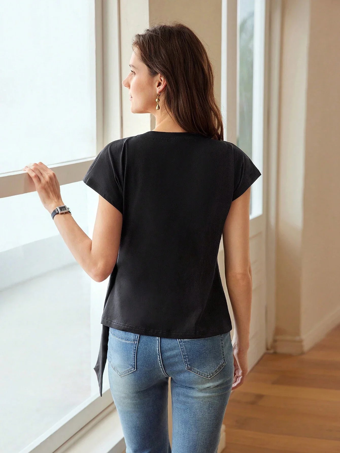 PREMIUM KNOT FRONT CAP SLEEVE T-SHIRT shein