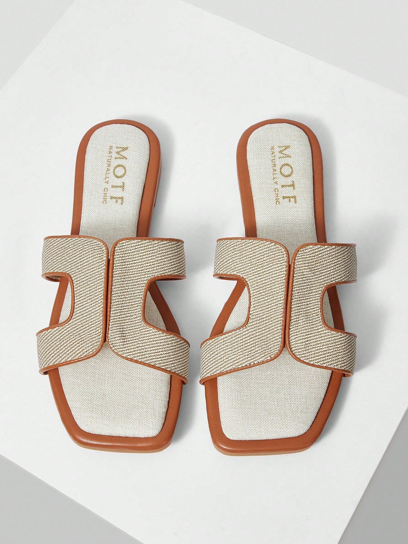 PREMIUM SQUARE TOE CONTRAST TRIM FLAT SANDALS shein