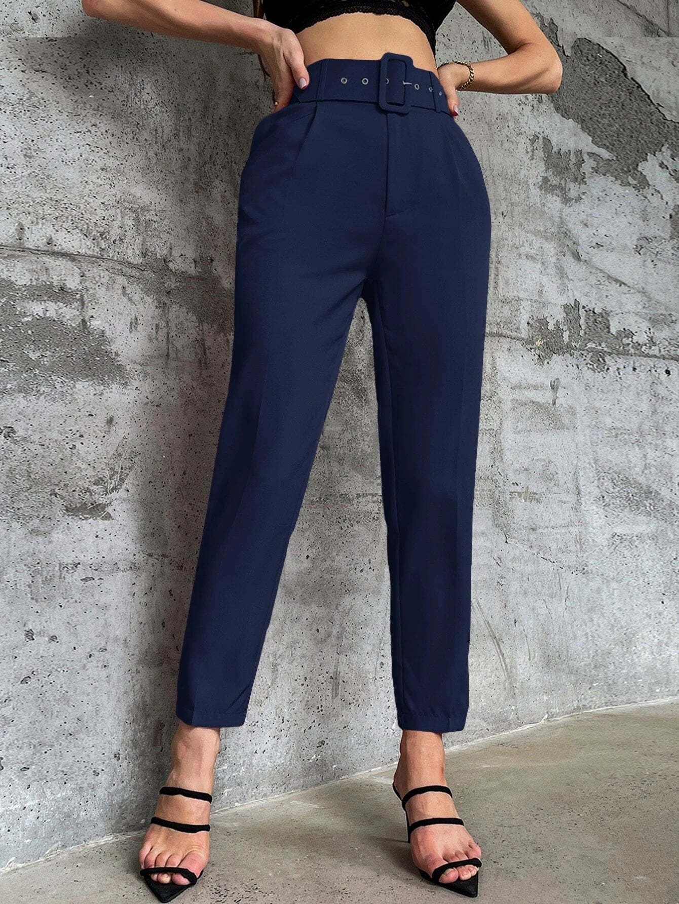 Privé Solid Belted Tapered Pants shein