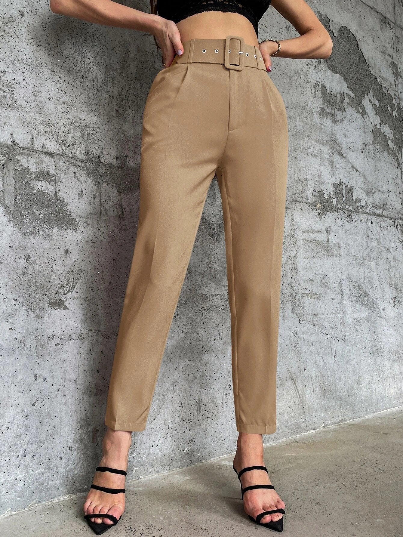 Privé Solid Belted Tapered Pants shein