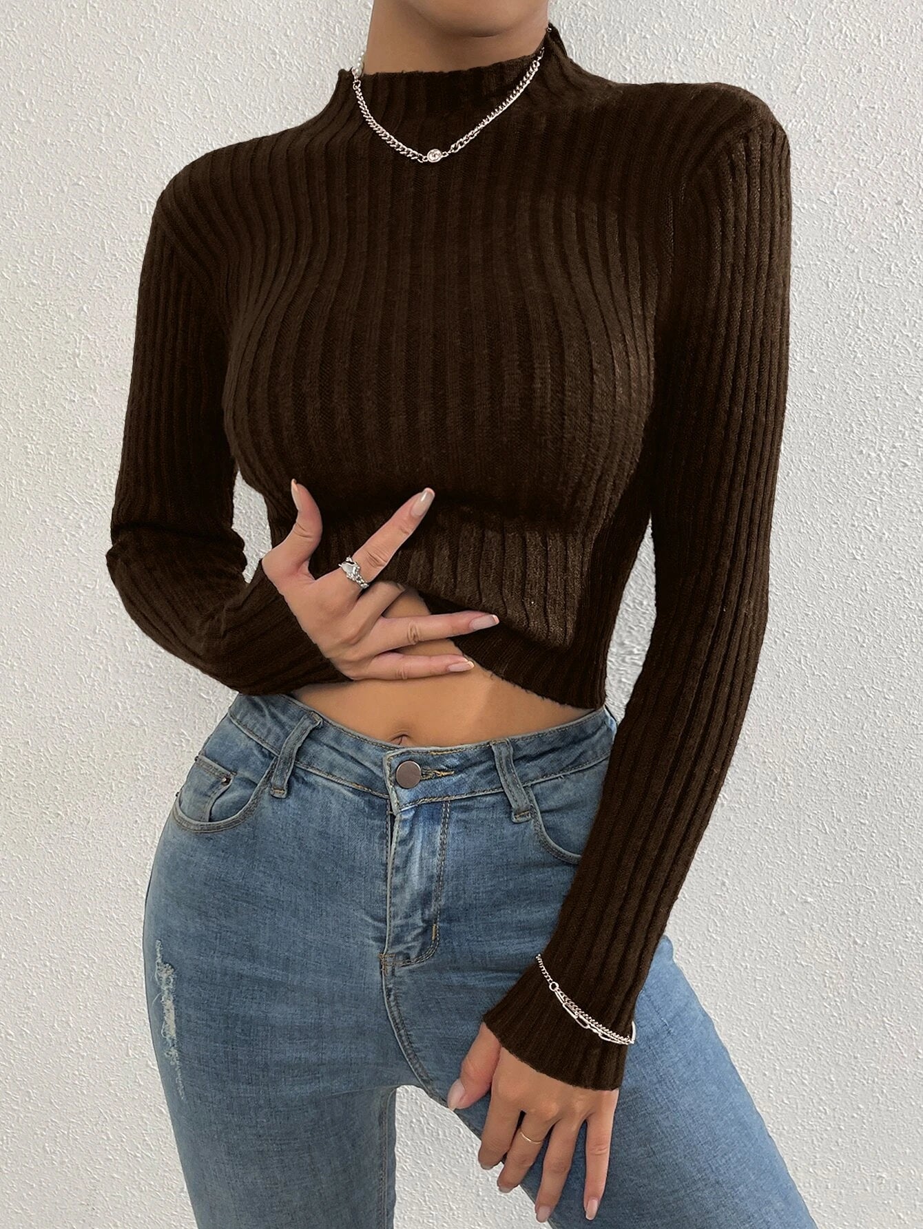 Privé Solid Mock Neck Crop Sweater shein