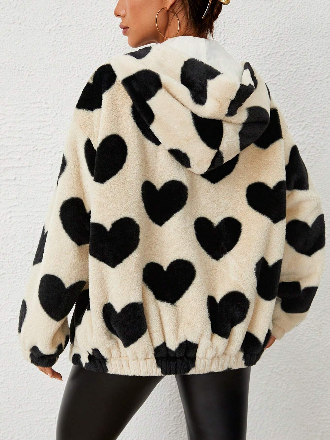 Qutie Heart Pattern Drop Shoulder Zipper Hooded Teddy Jacket shein