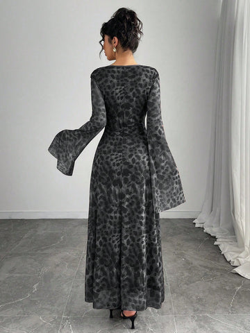Women's Leopard Print Plunge Neck Flare Sleeve Bodycon Dress