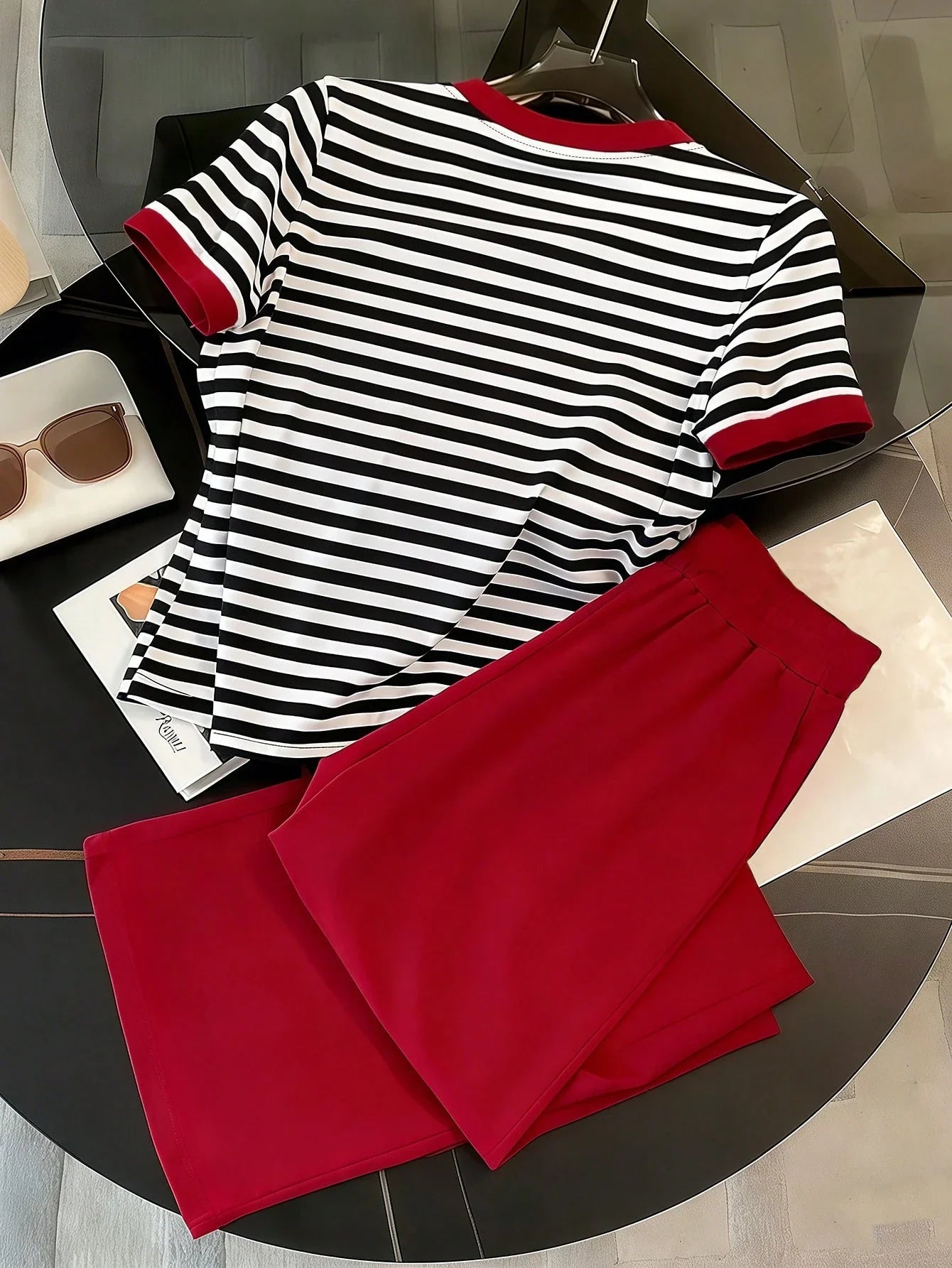2pcs Women Casual Striped T-Shirt & Pants Set shein