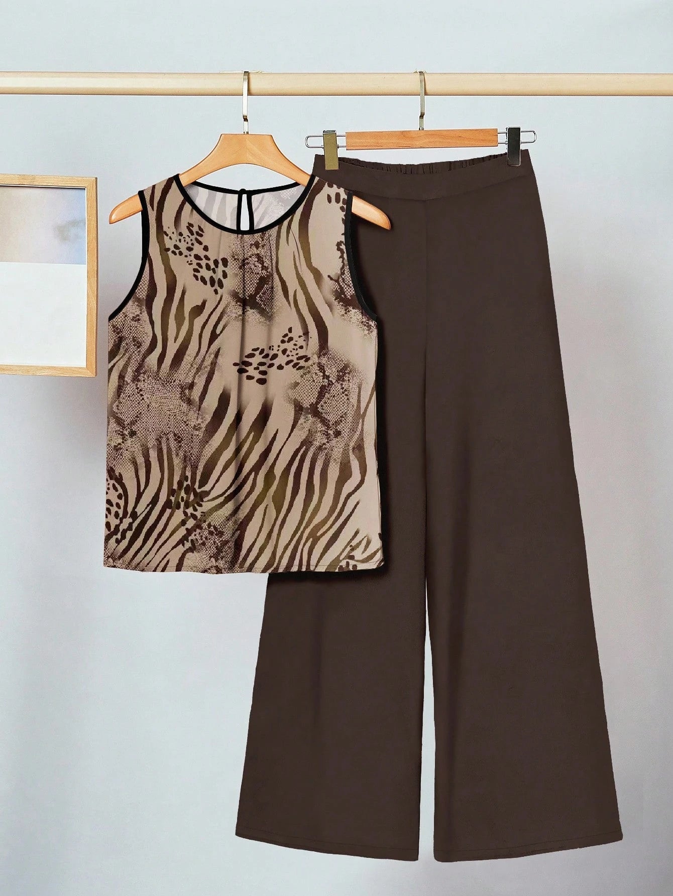 2pcs Women Casual Floral Print Outfit Set shein