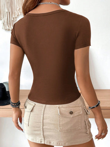EZwear Casual Minimalist Burgundy Round Neck Cap Sleeve Fitted Women T-Shirt