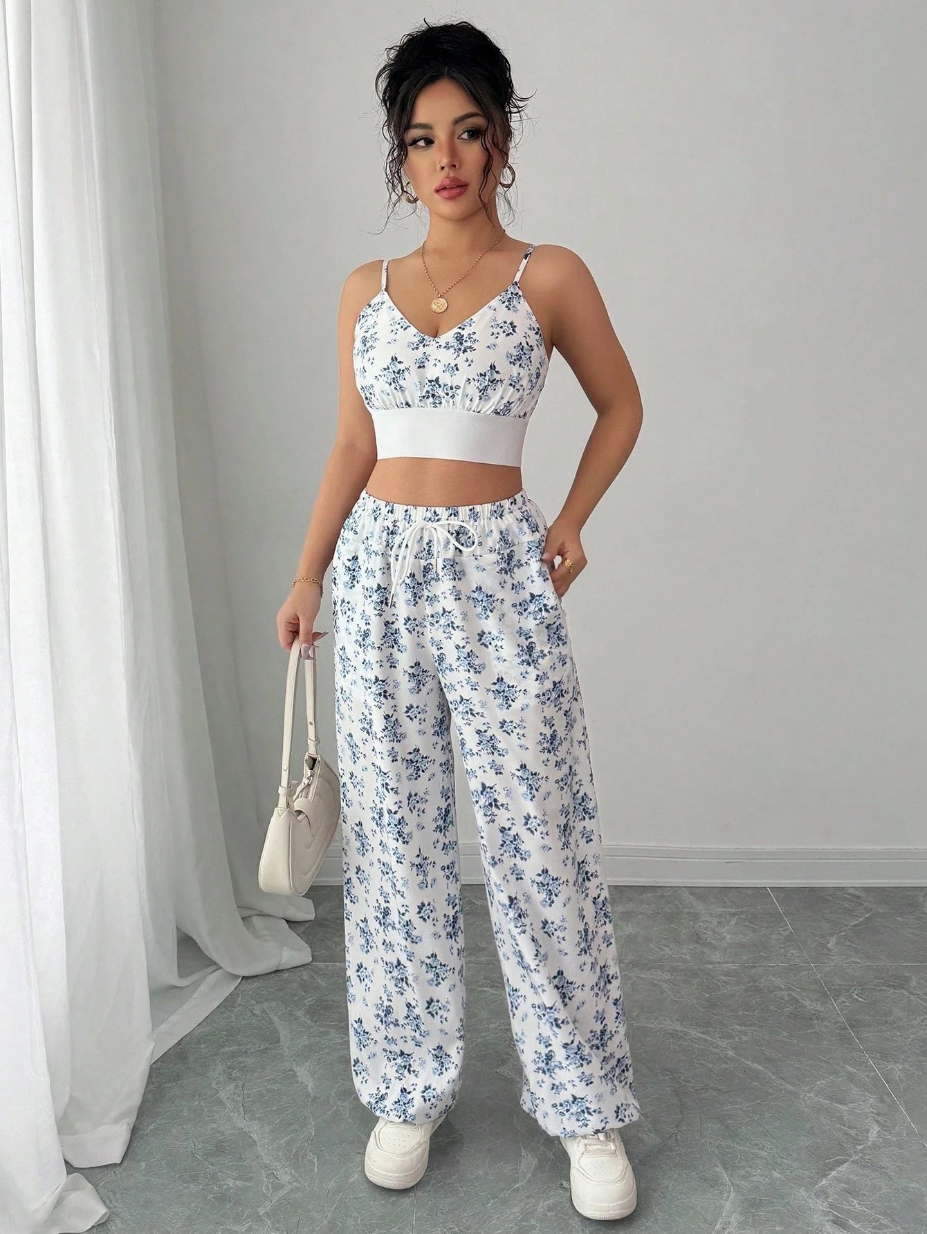 PETITE 2pcs Set Printed Short Camisole Crop Top And High Waist Wide Leg Pants shein