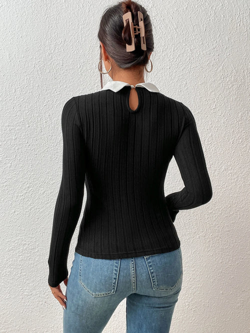 Privé Contrast Collar Keyhole Back Tee shein