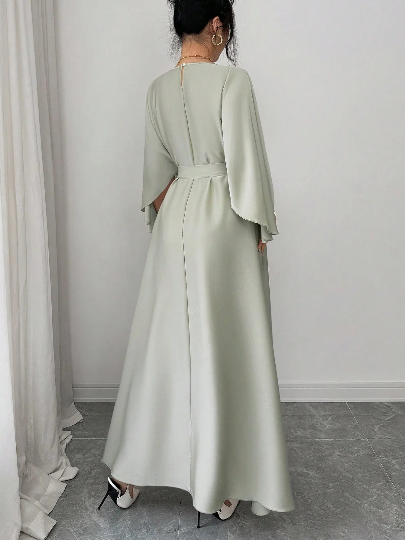 Elegant Refined Commute & Casual Batwing Sleeve Cinched Waist Dress shein
