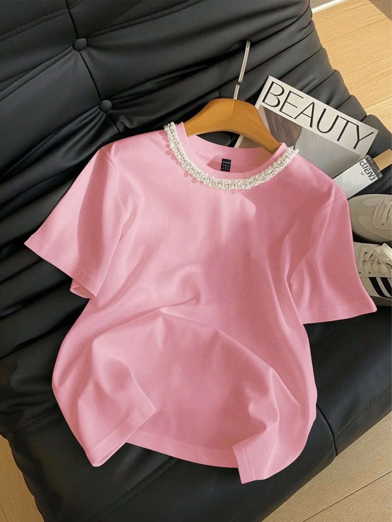 Women's Casual Studded And Chain Decor Round Neck Short Sleeve T-Shirt shein