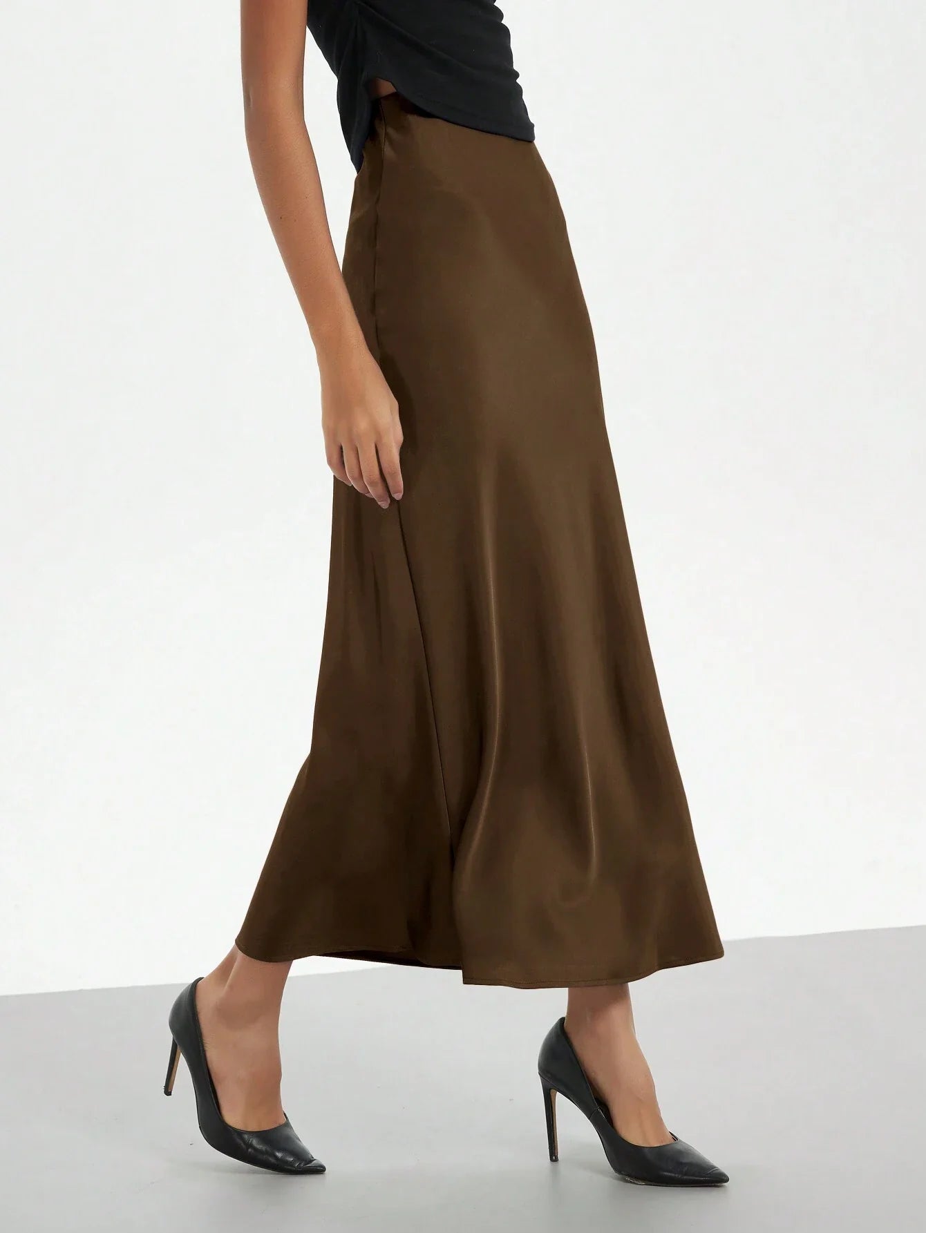 Women's Elastic Satin Finish Maxi Skirt shein
