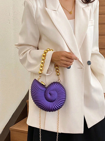 Fashionable Shiny Evening Bag With Chain Strap