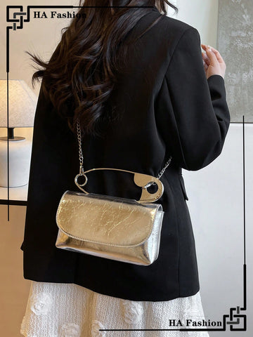 Personalized Brooch Handbag