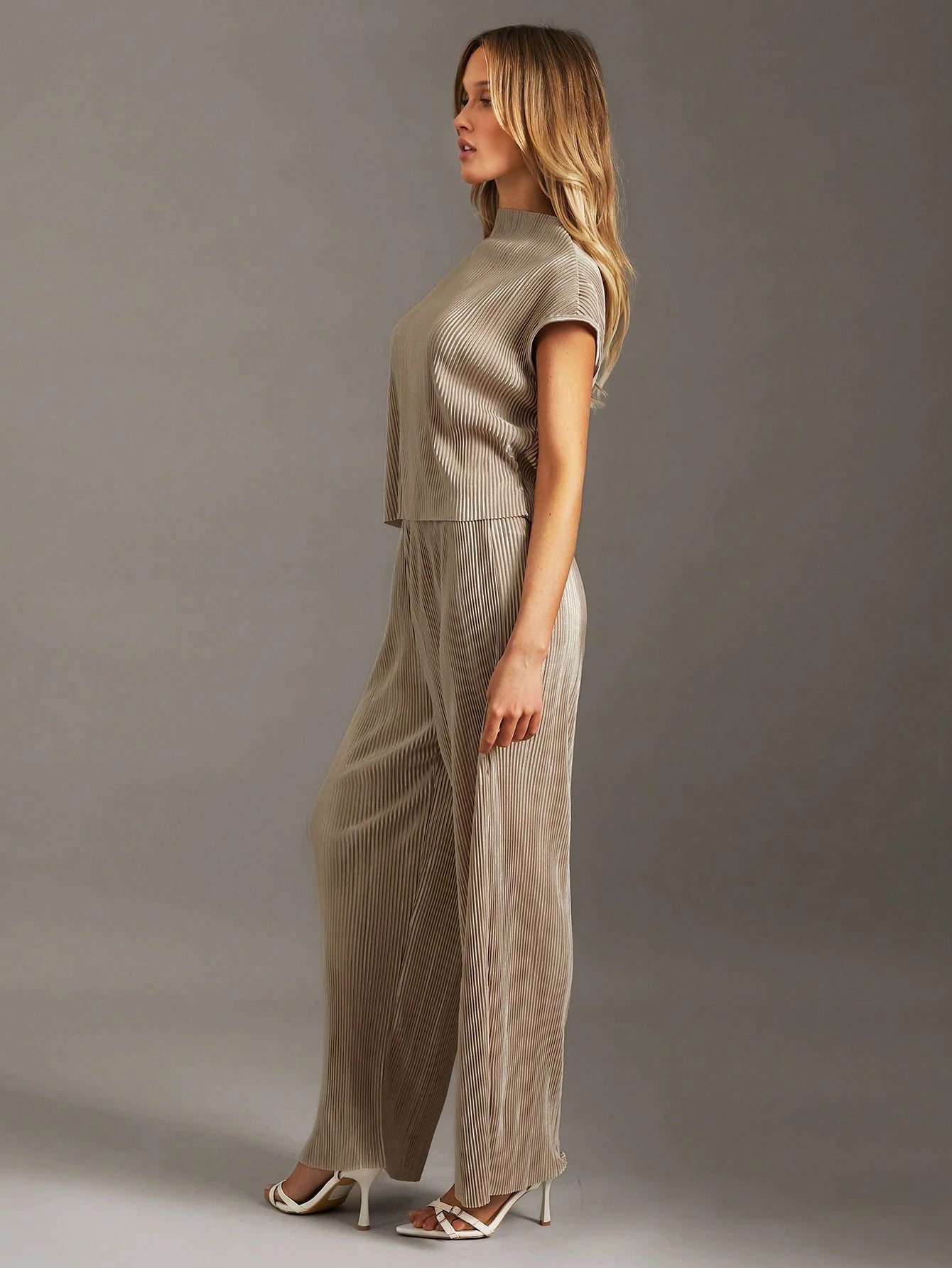 Essnce Solid Color Stand Collar Top With Cap Sleeves + Wide Leg Pants shein