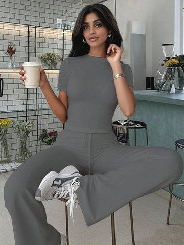 Women's Fashionable Navel-Baring Short-Sleeved Tops, Slim-Fitting Lace-Up Flared Pants