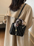 The New Fashion Classic Pu Waterproof Fabric Was Quilted And Embroidered With Diamond Shape Design shein