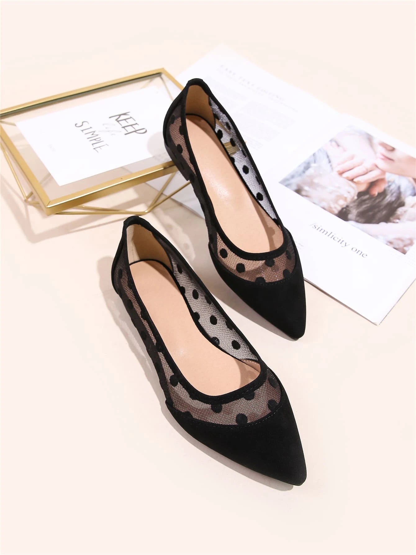 Women Polka Dot Decor Contrast Mesh Point Toe Ballet Flats shein