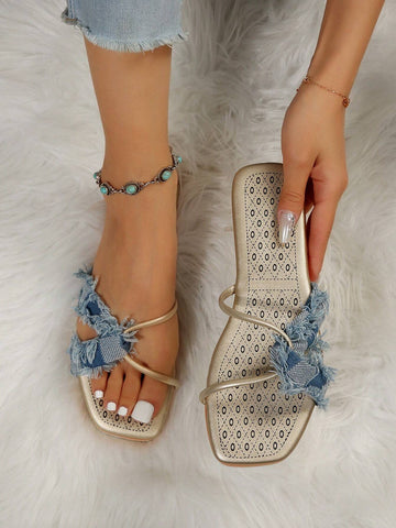 Women Rhinestone Decor Twist Detail Flat Sandals shein