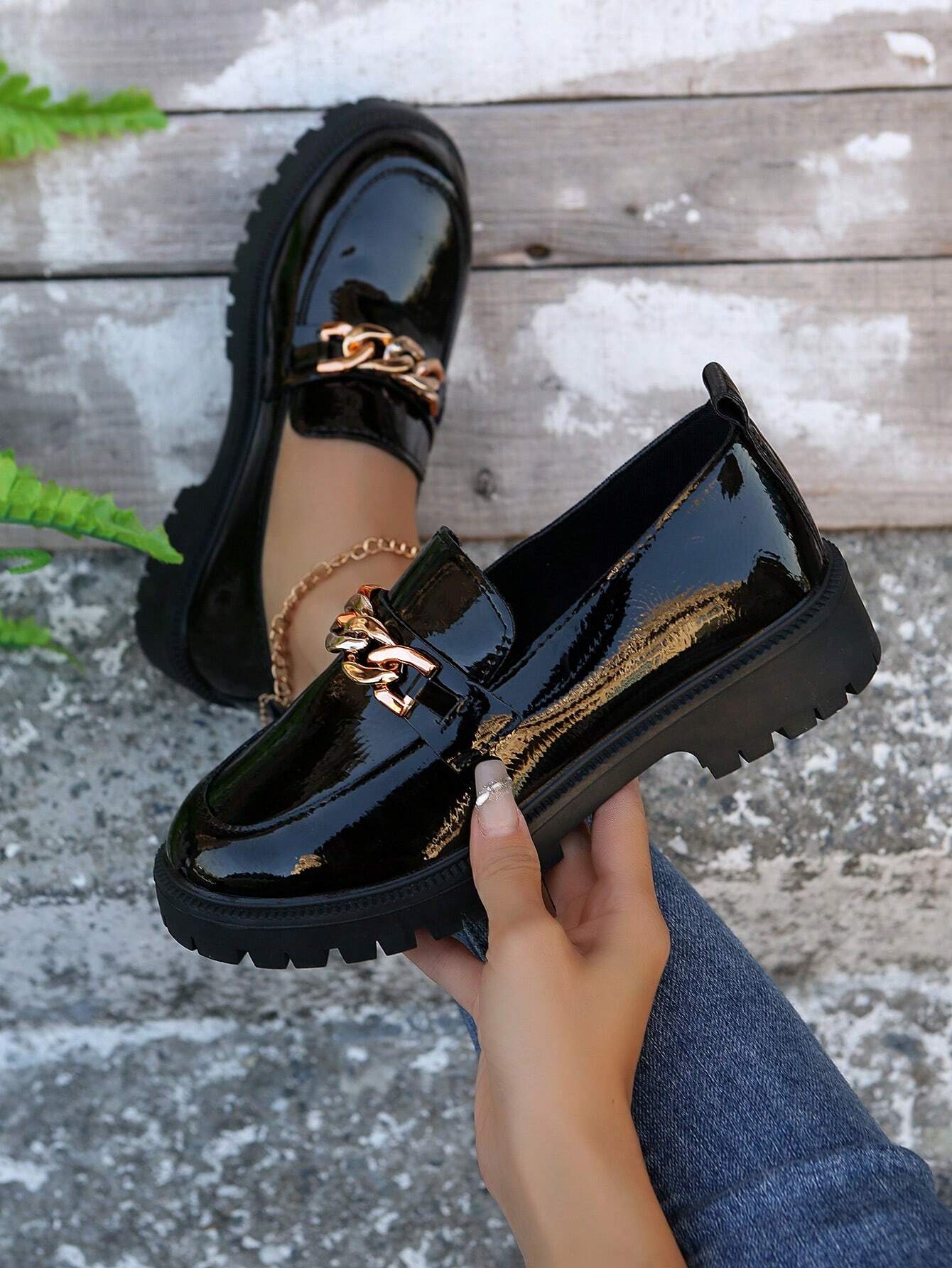 Women's Chunky Heel Loafers With Chain Decoration shein