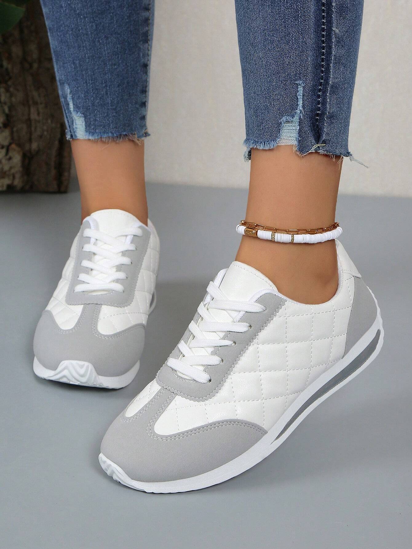 Women's Lightweight Comfortable Solid Color Korean Style Flat Sole Soft Bottom Casual Sneakers shein