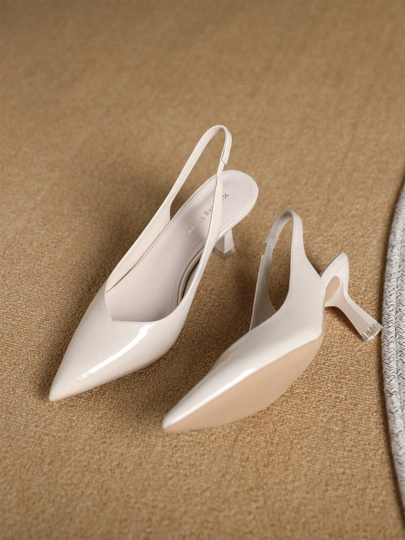 Women Point Toe Pyramid Heeled Pumps shein