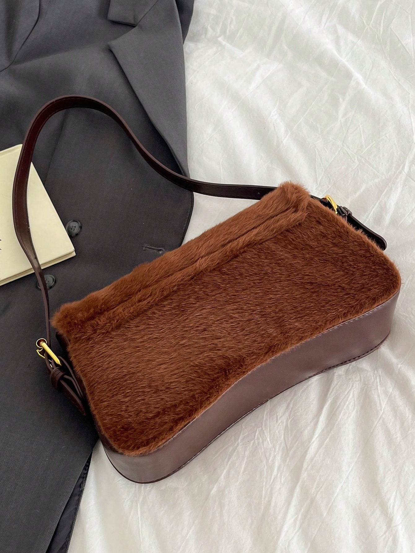 Fashionable Crocodile Embossed Women's Crossbody Bag