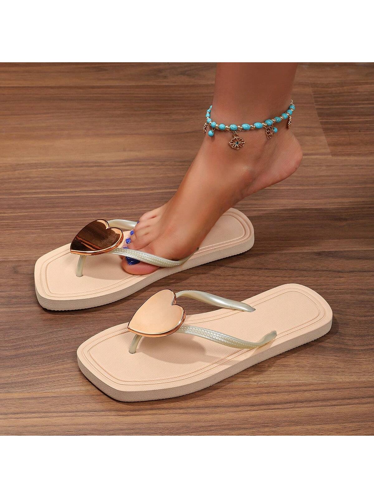 Women's Fashion Heart Buckle Glitter Flip Flops shein