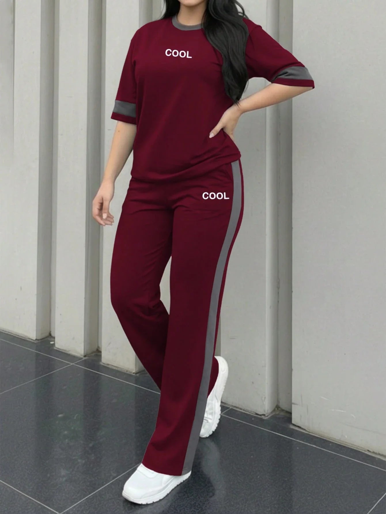Round Neck Short Sleeve T-Shirt And Elastic Waist Loose Pants shein