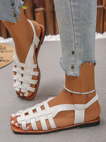 Women's Vintage Style Woven Hollow Closed Toe Chunky Heeled Sandals