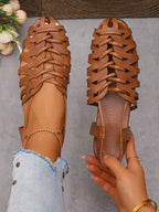 Women's Vintage Style Woven Hollow Closed Toe Chunky Heeled Sandals shein