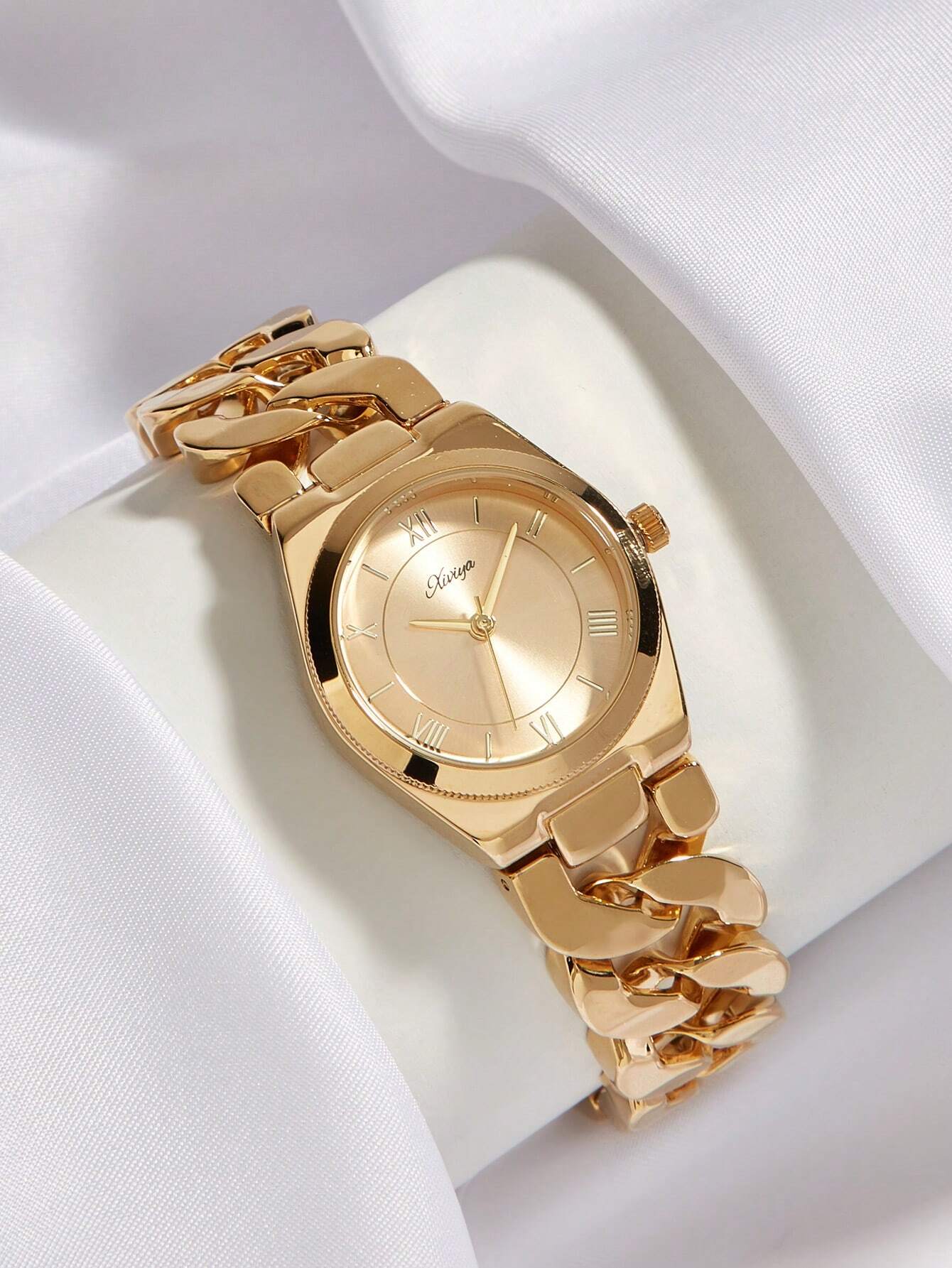 1pc Women's Gold Minimalist Link Adjustable Quartz Watch