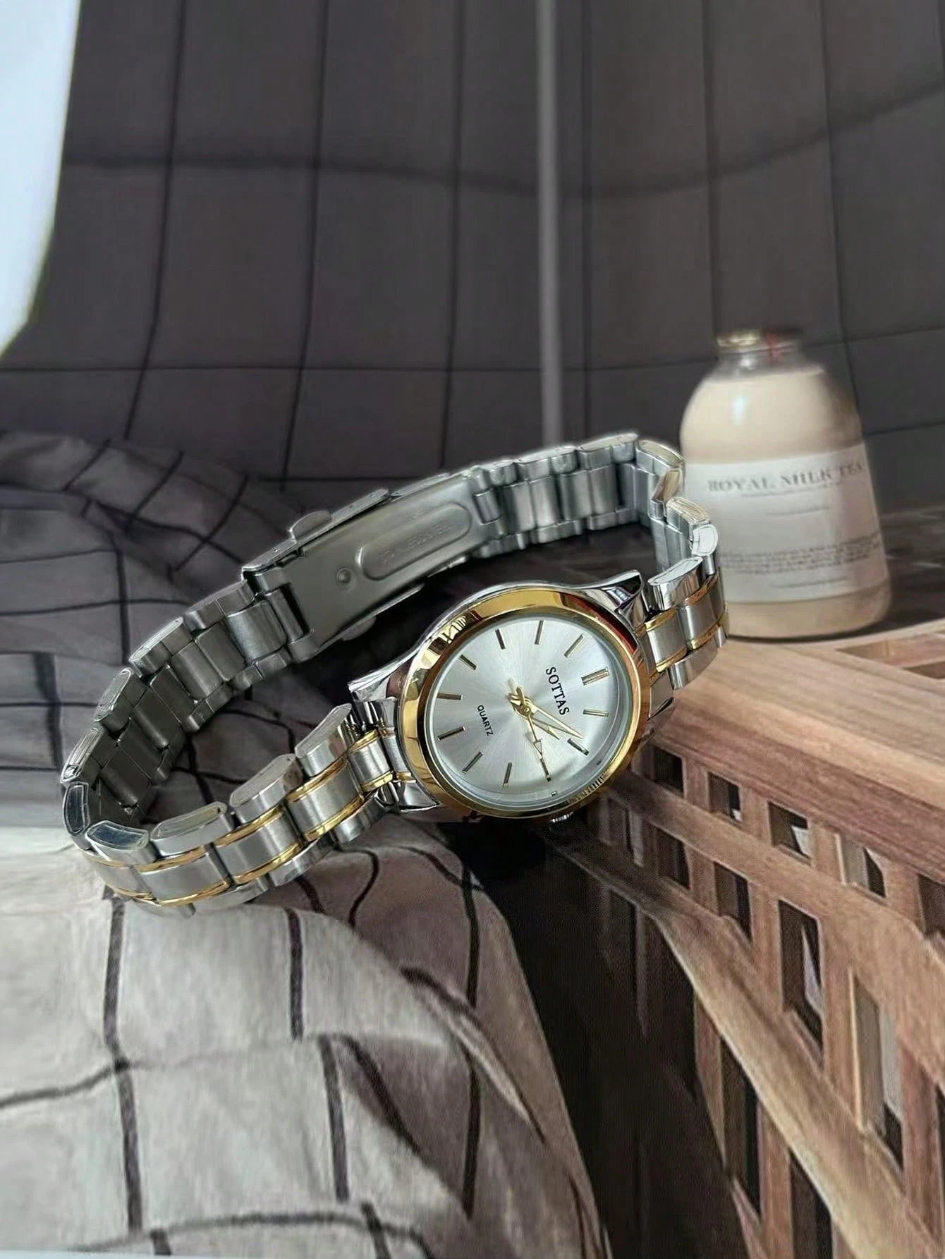 Simple And Atmospheric Women's Watch Korean Version
