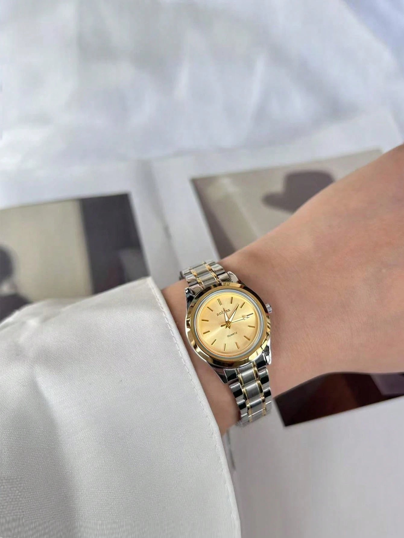 Simple And Atmospheric Women's Watch Korean Version