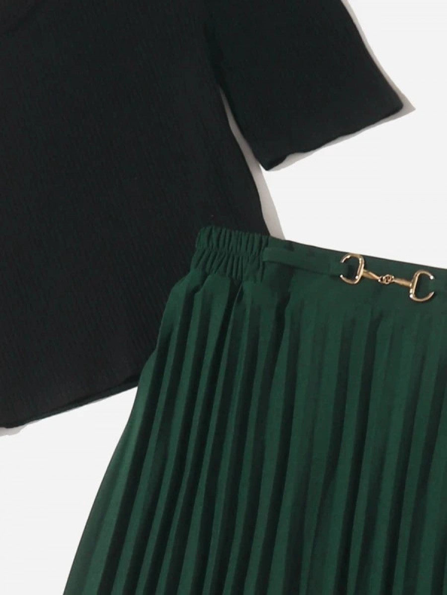 Solid Rib Knit Crop Tee & Pleated Skirt Shein