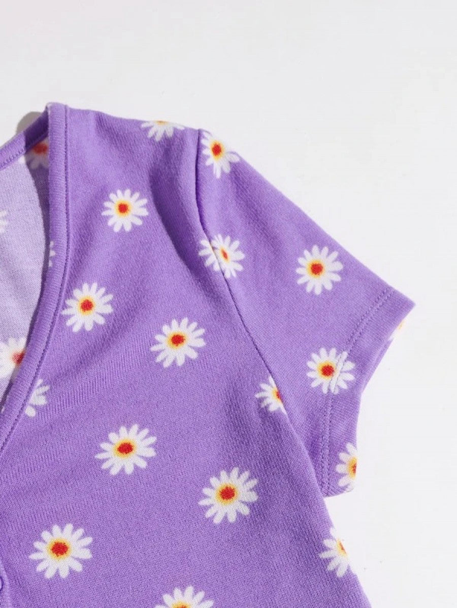 Buttoned Front Floral Crop Tee Shein