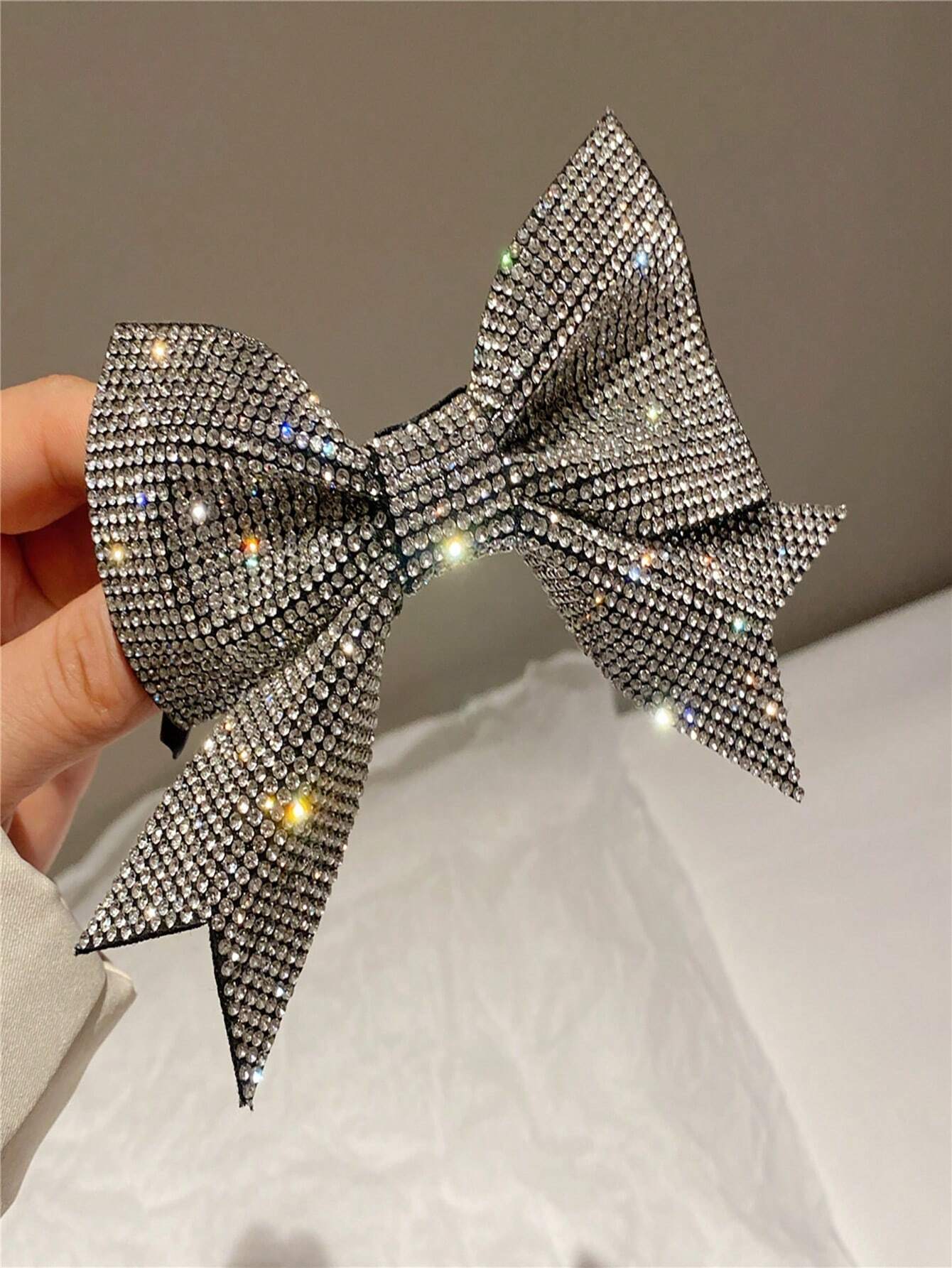 1pc Women's Super Shiny Big Bowknot & Rhinestone Decor Fashion Hair Clip Headwear Shein